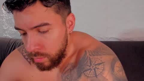 Snapshot of dreammr1 chatting on 21, 10, 2025 cris online show from 21, 10, 2025