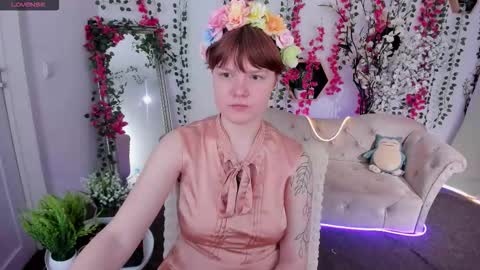 Snapshot of dreammyluna chatting on 9, 11, 2025 Luna online show from 9, 11, 2025