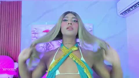 Snapshot of dreams_chloe chatting on 2, 11, 2025 dreams_chloe online show from 2, 11, 2025