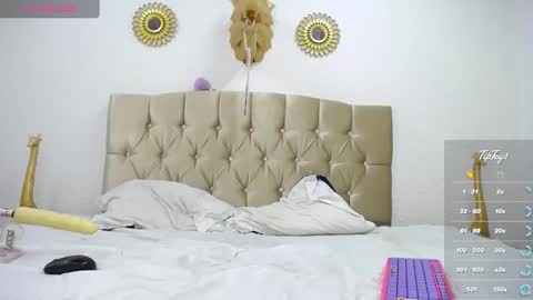 Sophia online show from 9, 3, 2025