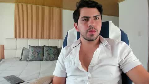 Snapshot of dreamsuxx chatting on 26, 11, 2025 Diego online show from 26, 11, 2025