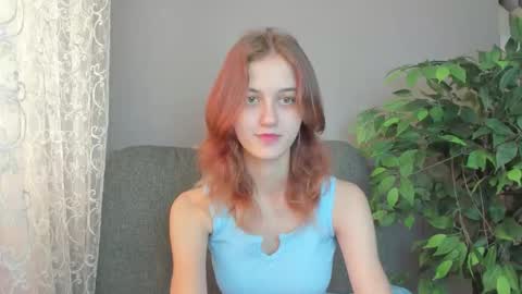 dreamy_pollyyy online show from 15, 9, 2025