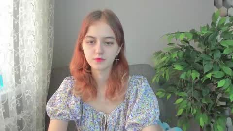 dreamy_pollyyy online show from 18, 9, 2025