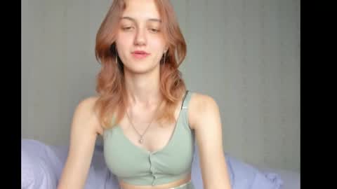 dreamy_pollyyy online show from 1, 10, 2025