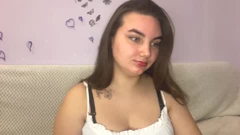 Snapshot of dreamyblushfairy chatting on 11, 3, 2025 Mila online show from 11, 3, 2025