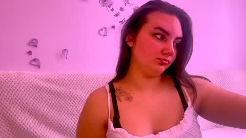 Snapshot of dreamyblushfairy chatting on 12, 3, 2025 Mila online show from 12, 3, 2025
