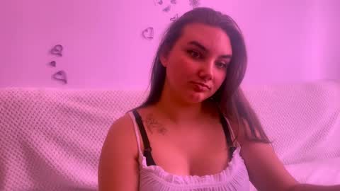 Snapshot of dreamyblushfairy chatting on 12, 3, 2025 Mila online show from 12, 3, 2025