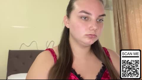 Snapshot of dreamyblushfairy chatting on 16, 9, 2025 Mila online show from 16, 9, 2025