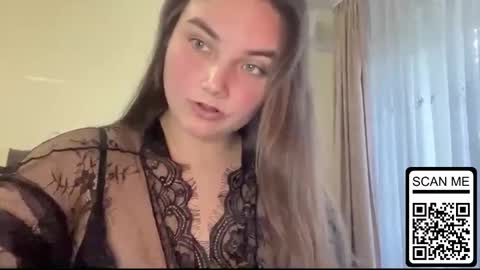 Snapshot of dreamyblushfairy chatting on 17, 9, 2025 Mila online show from 17, 9, 2025