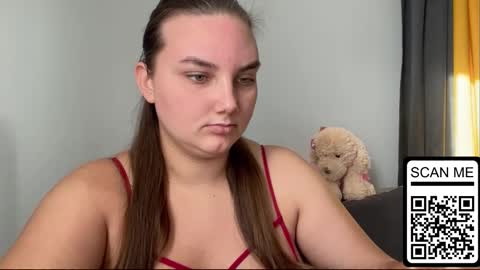 Snapshot of dreamyblushfairy chatting on 26, 9, 2025 Mila online show from 26, 9, 2025