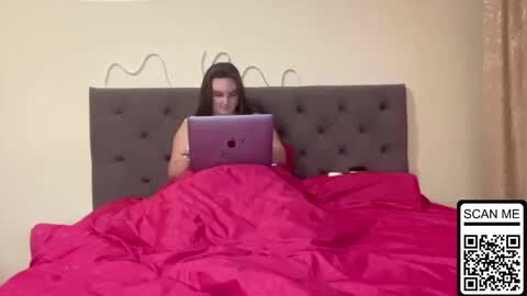Snapshot of dreamyblushfairy chatting on 7, 10, 2025 Mila online show from 7, 10, 2025