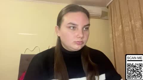 Snapshot of dreamyblushfairy chatting on 12, 10, 2025 Mila online show from 12, 10, 2025