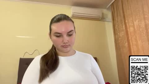 Snapshot of dreamyblushfairy chatting on 14, 10, 2025 Mila online show from 14, 10, 2025