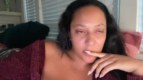 RIRI OR DREAMY online show from 7, 11, 2025