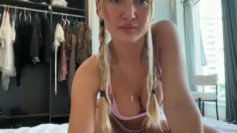Lilah  online show from 11, 5, 2026