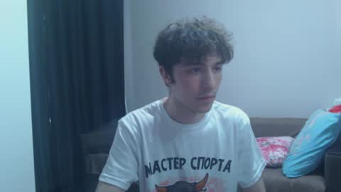 Snapshot of dress_air chatting on 8, 4, 2026 Air online show from 8, 4, 2026