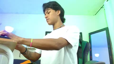 Snapshot of dreyk20 chatting on 25, 11, 2025 Dreyk online show from 25, 11, 2025