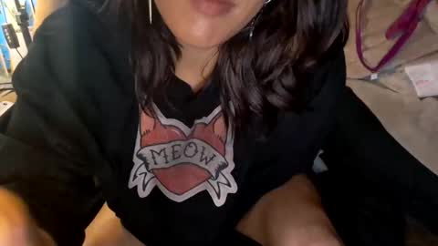 Snapshot of drippinglilygagwell chatting on 12, 11, 2025 drippinglilygagwell online show from 12, 11, 2025