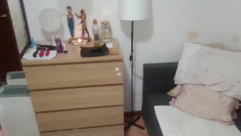 Snapshot of drippingwetpussies chatting on 4, 12, 2024 drippingwetpussies online show from 4, 12, 2024