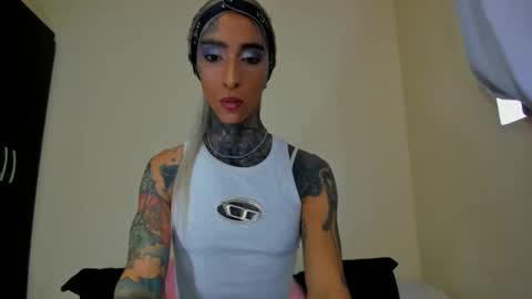 Snapshot of drippyorlove chatting on 12, 3, 2025 drippyorlove online show from 12, 3, 2025