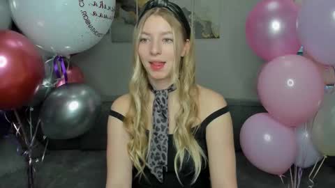 Snapshot of drivecrazy chatting on 24, 11, 2025 Hanna online show from 24, 11, 2025