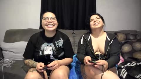 Snapshot of drizzypeach602 chatting on 12, 9, 2025 Drizzypeach602 online show from 12, 9, 2025