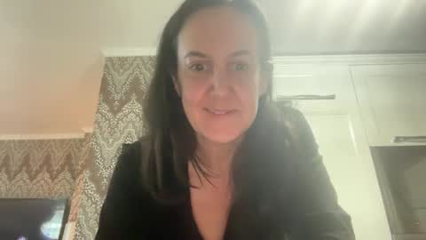 Snapshot of drresa chatting on 28, 2, 2025 Dr. Resa online show from 28, 2, 2025