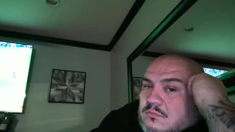 Snapshot of dubtrump chatting on 1, 12, 2025 dubtrump online show from 1, 12, 2025