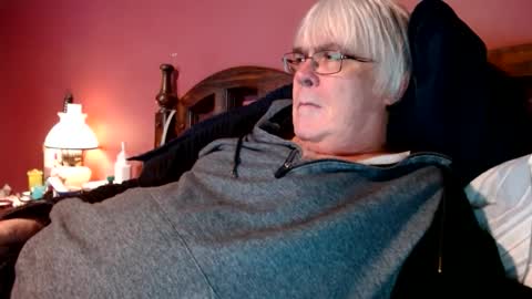 Snapshot of dug38 chatting on 29, 12, 2024 Doug online show from 29, 12, 2024