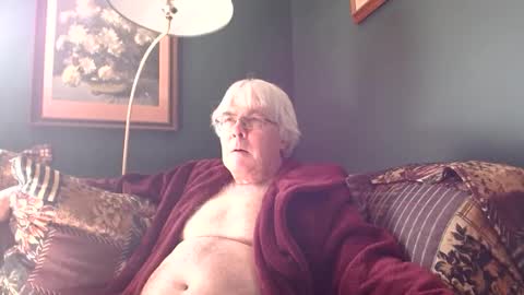 Snapshot of dug38 chatting on 11, 3, 2025 Doug online show from 11, 3, 2025