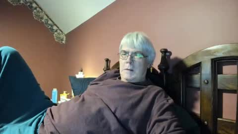 Snapshot of dug38 chatting on 11, 9, 2025 Doug online show from 11, 9, 2025