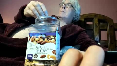 Snapshot of dug38 chatting on 4, 10, 2025 Doug online show from 4, 10, 2025