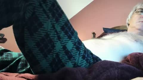 Snapshot of dug38 chatting on 5, 10, 2025 Doug online show from 5, 10, 2025