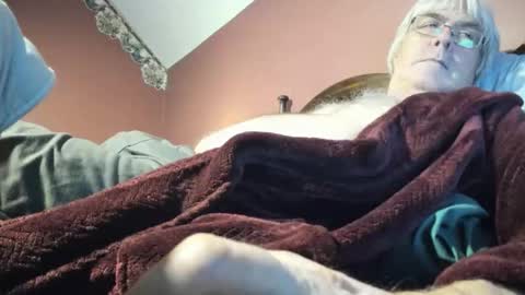 Snapshot of dug38 chatting on 18, 10, 2025 Doug online show from 18, 10, 2025