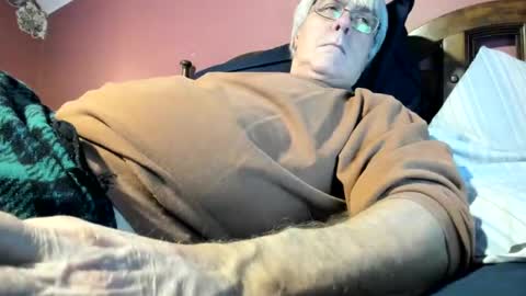 Snapshot of dug38 chatting on 14, 11, 2025 Doug online show from 14, 11, 2025