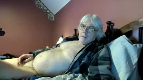 Snapshot of dug38 chatting on 28, 4, 2026 Doug online show from 28, 4, 2026