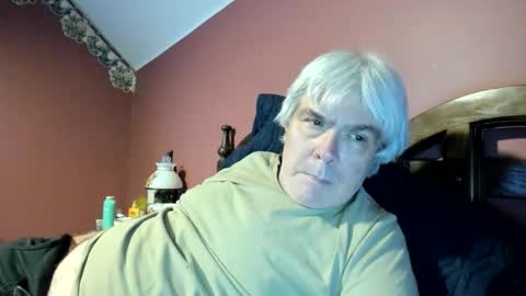 Snapshot of dug38 chatting on 25, 5, 2026 Doug online show from 25, 5, 2026