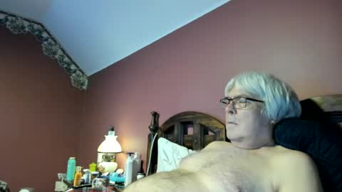 Snapshot of dug38 chatting on 17, 6, 2026 Doug online show from 17, 6, 2026