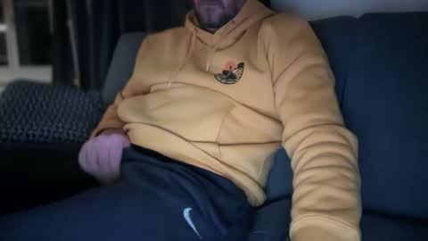 Snapshot of duke_london chatting on 19, 2, 2025 Duke online show from 19, 2, 2025