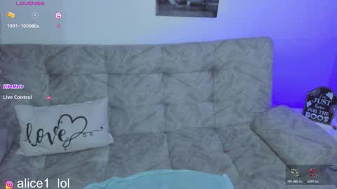 Snapshot of dulce_alice_ chatting on 25, 10, 2025 ALICE online show from 25, 10, 2025