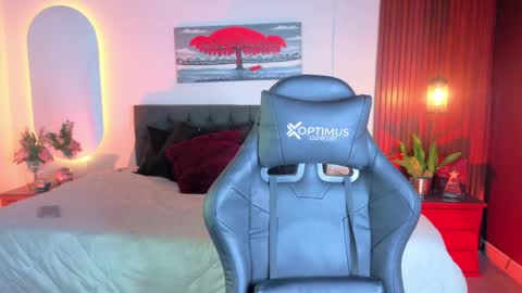 Snapshot of dulce_charlottee chatting on 27, 5, 2026 DULCE online show from 27, 5, 2026