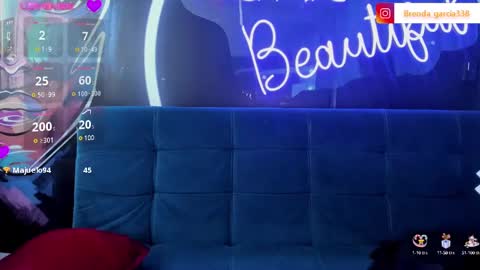 Snapshot of dulce_hiil_ chatting on 5, 1, 2025 Monday 5-2 am From Tuesday to Friday5-1 am Colombia time online show from 5, 1, 2025