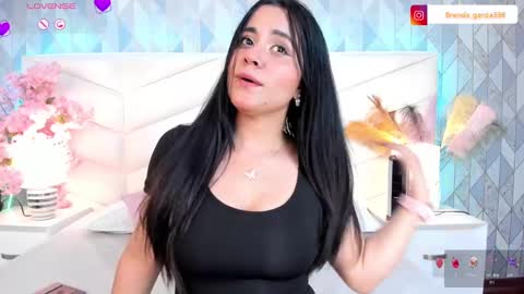 Snapshot of dulce_hiil_ chatting on 24, 2, 2025 Monday 5-2 am From Tuesday to Friday5-1 am Colombia time online show from 24, 2, 2025