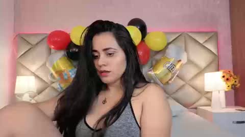 Snapshot of dulce_hiil_ chatting on 24, 9, 2025 Monday 5-2 am From Tuesday to Friday5-1 am Colombia time online show from 24, 9, 2025