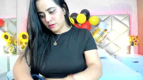 Snapshot of dulce_hiil_ chatting on 1, 10, 2025 Monday 5-2 am From Tuesday to Friday5-1 am Colombia time online show from 1, 10, 2025