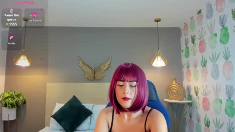 Snapshot of dulce_victoriaa_ chatting on 14, 2, 2025 V I C T O R I A online show from 14, 2, 2025