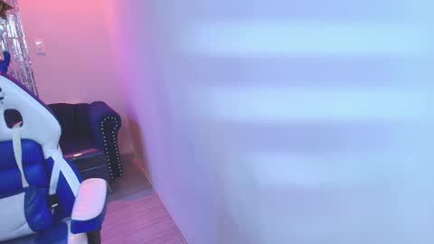 Snapshot of dulce_viioleta chatting on 14, 12, 2025 dulce_viioleta online show from 14, 12, 2025