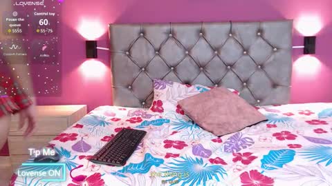 Dulcee Miia  online show from 6, 2, 2026