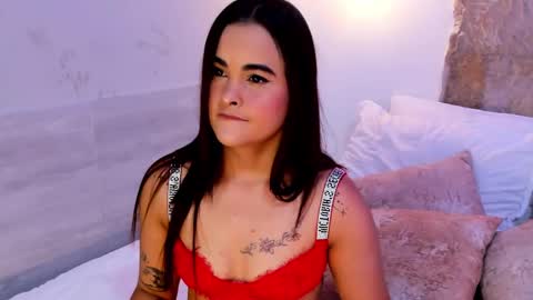 Snapshot of dulceegarcia chatting on 2, 10, 2025 Dulcee Garcia online show from 2, 10, 2025