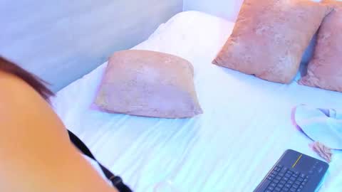 Snapshot of dulceegarcia chatting on 3, 10, 2025 Dulcee Garcia online show from 3, 10, 2025